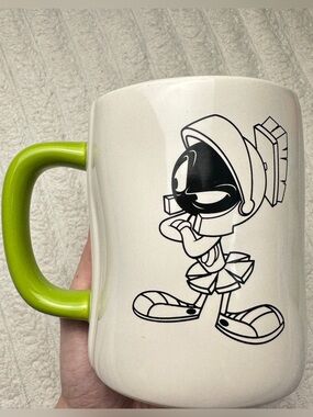NWOT - Rae Dunn Looney Tunes Mug
